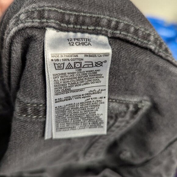 Old Navy High-Waisted Baggy Wide-Leg Trouser Jeans - Picture 7 of 8